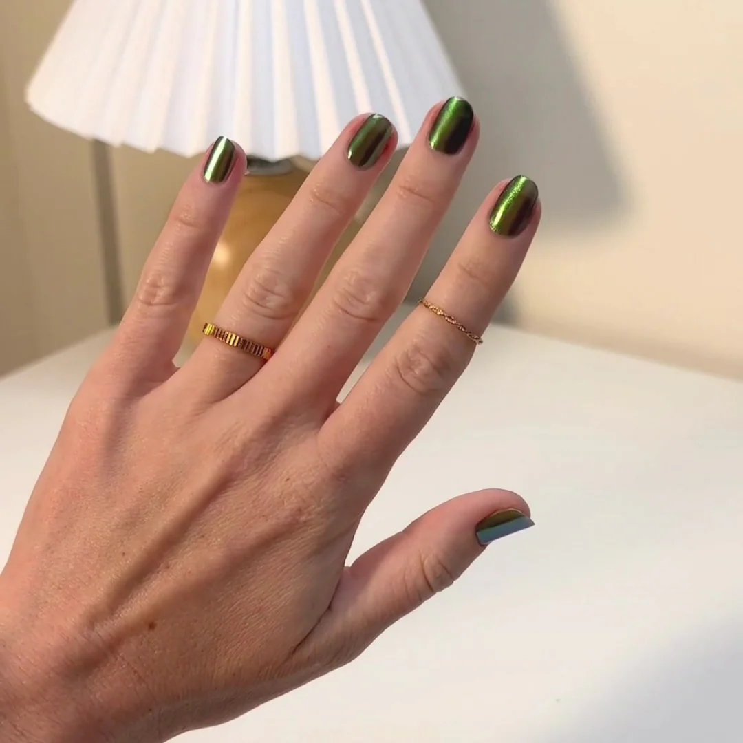 Jade - Shade Shift Metallic Nail Powder - Image 3